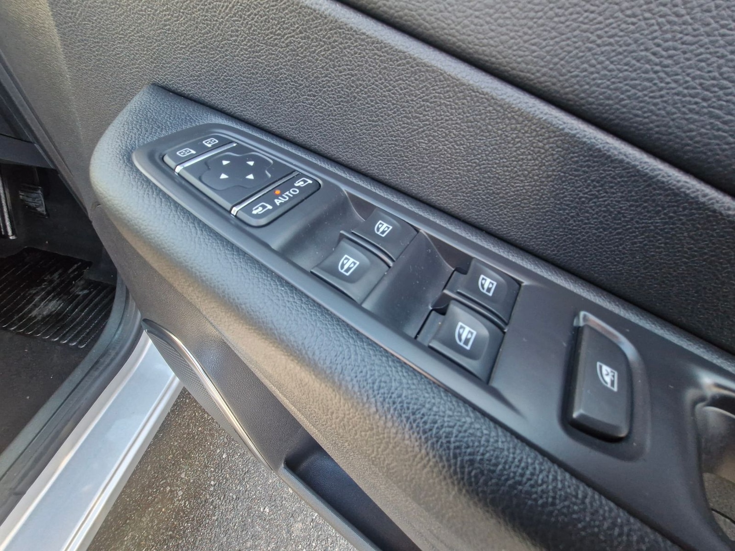 Used Renault Captur 2017 for sale - 76704538: Photo 19