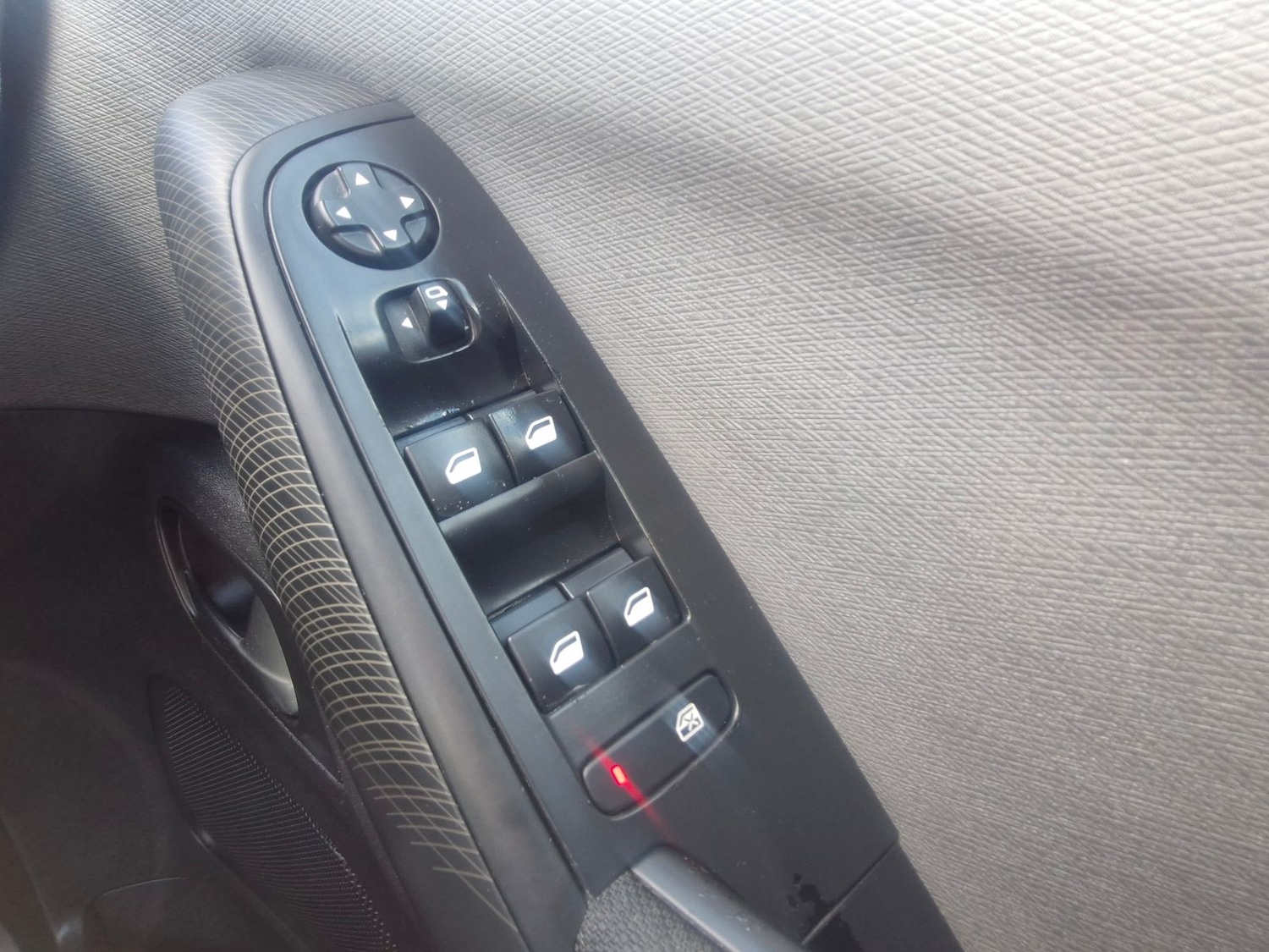 Used Citroen C4 Picasso 2016 for sale - 77894069: Photo 19