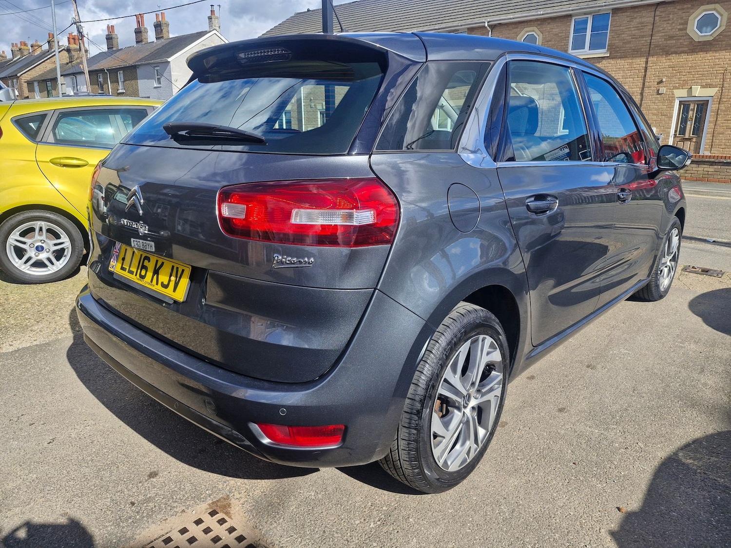 Used Citroen C4 Picasso 2016 for sale - 77894069: Photo 3