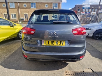 Used Citroen C4 Picasso 2016 for sale - 77894069: Photo