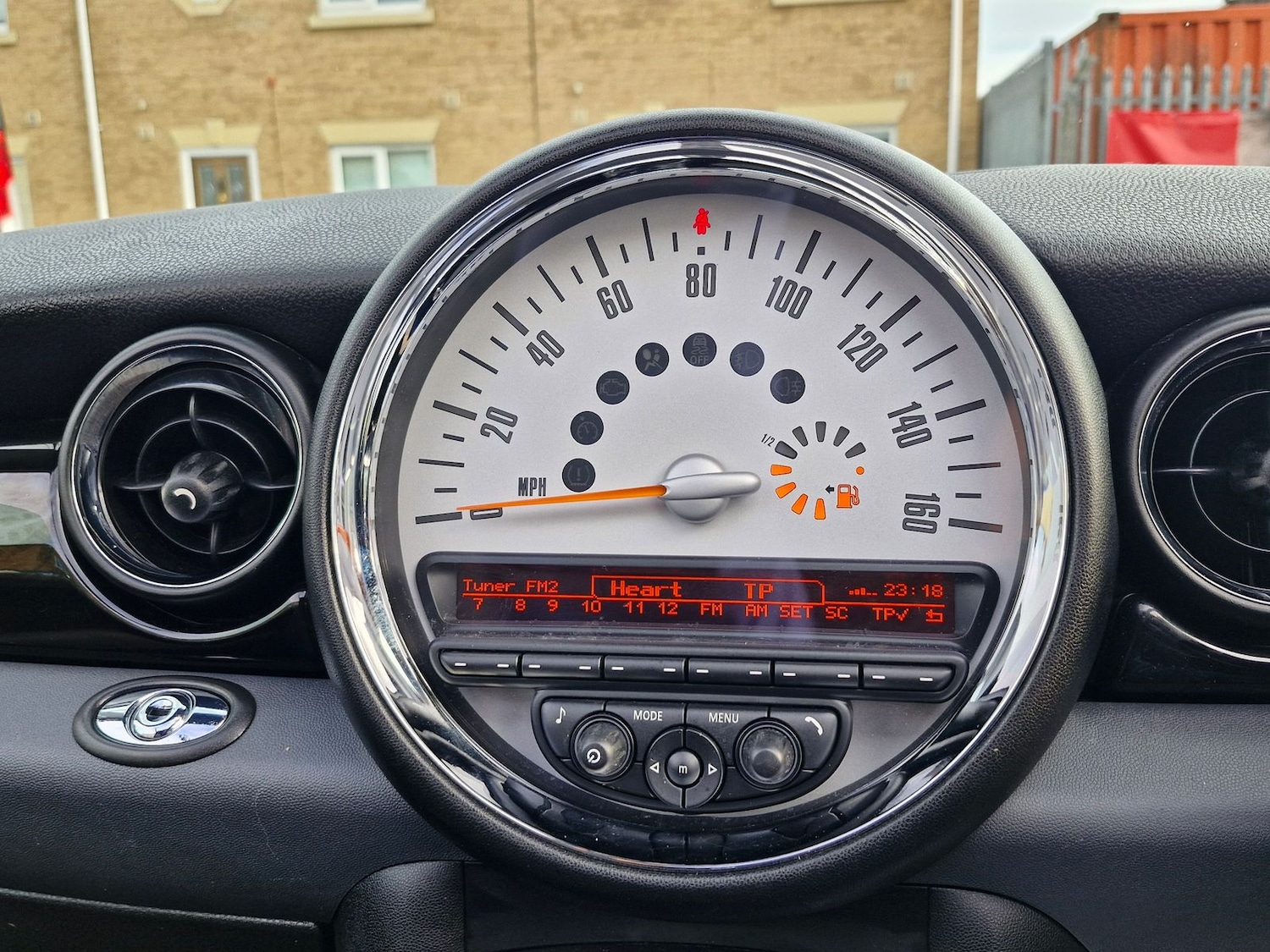 Used MINI Convertible 2012 for sale - 76574958: Photo 10