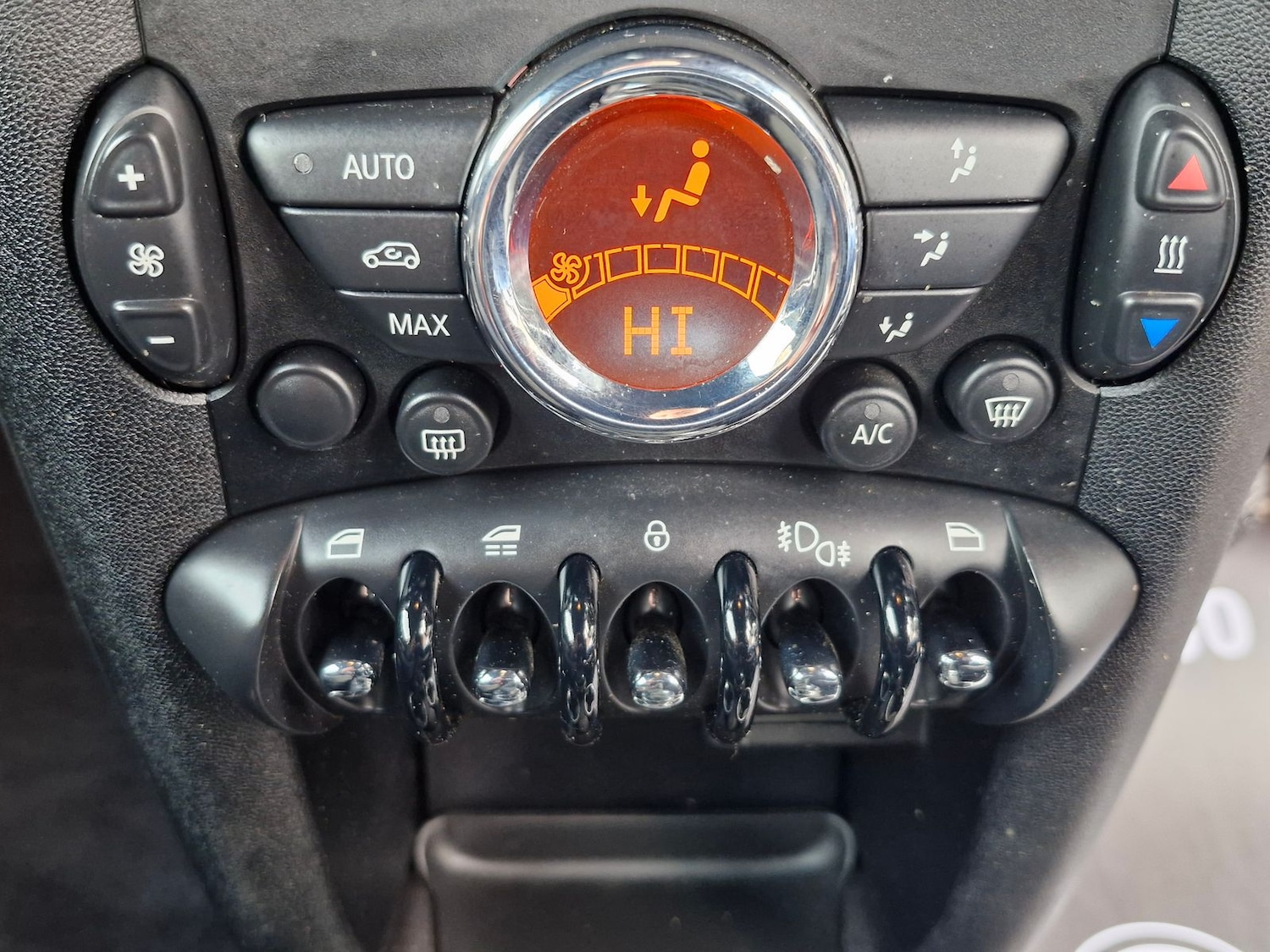 Used MINI Convertible 2012 for sale - 76574958: Photo 11