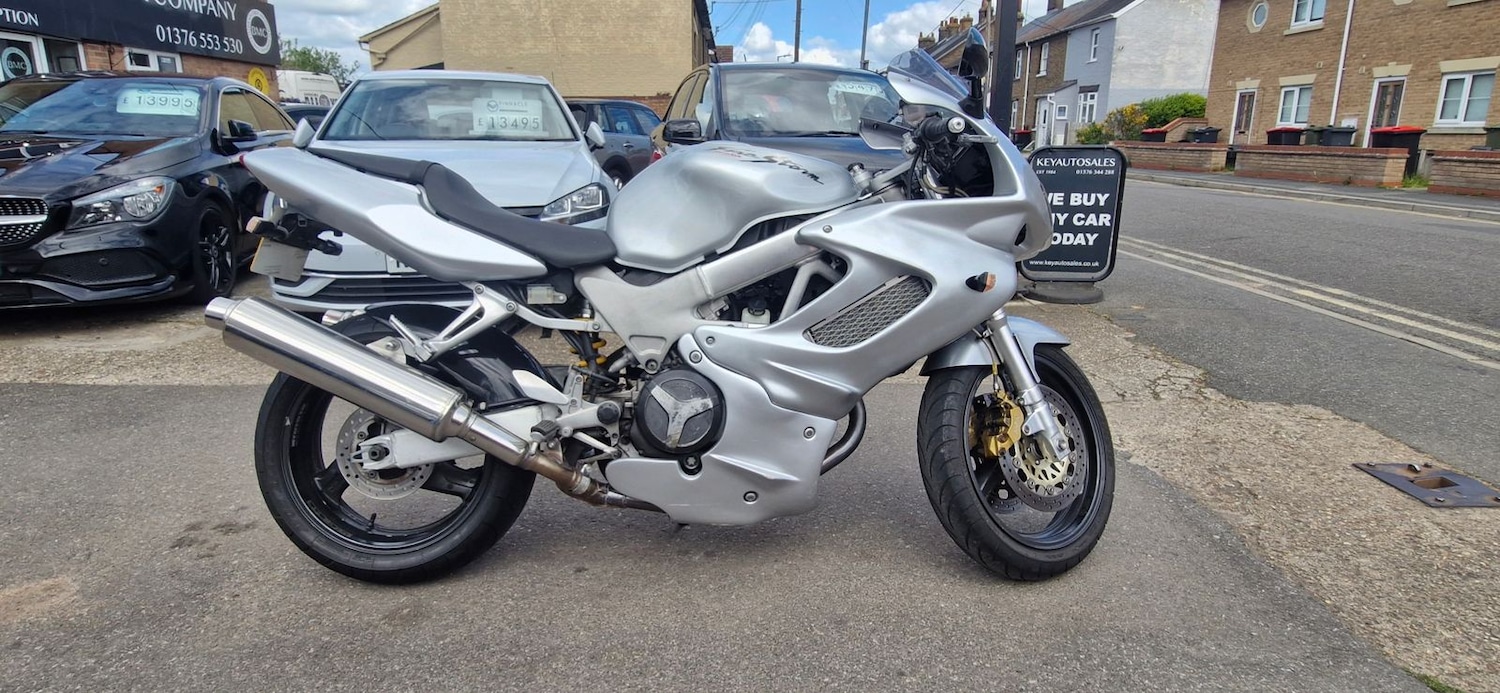 Used Honda VTR1000 1998 for sale - 78606117: Photo 2