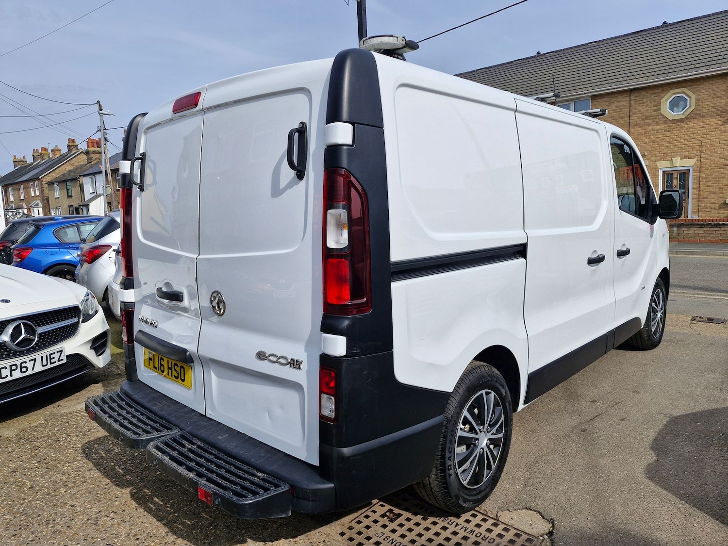 Used Vauxhall Vivaro 2016 for sale - 77971916: Photo 2