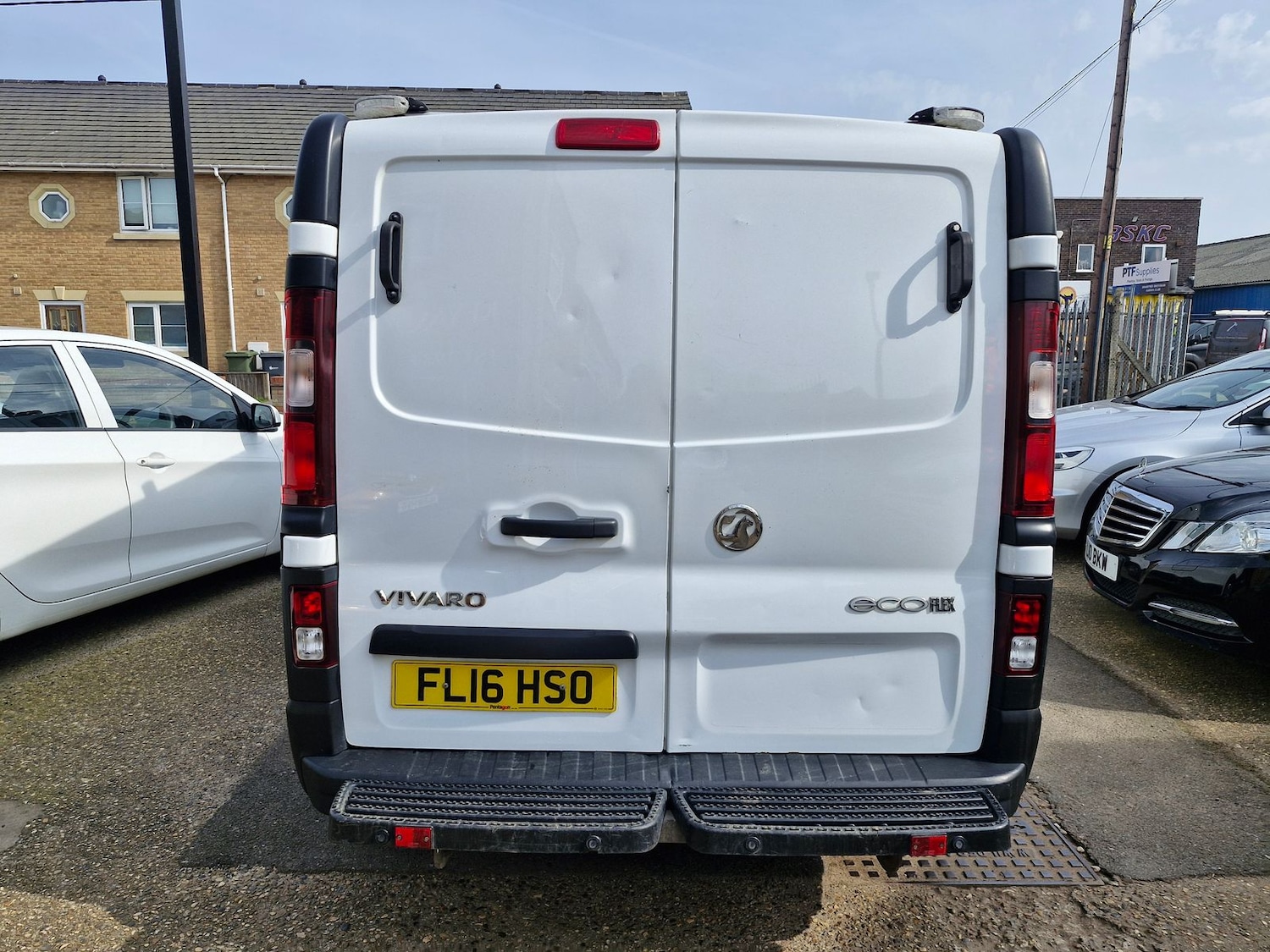 Used Vauxhall Vivaro 2016 for sale - 77971916: Photo 3
