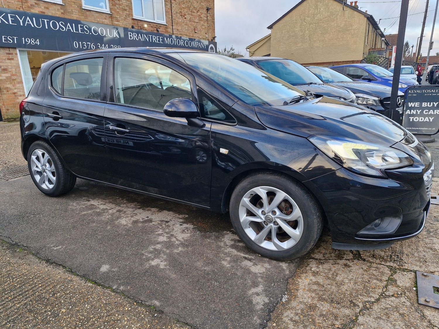 Used Vauxhall Corsa 2017 for sale - 77145914: Photo 2