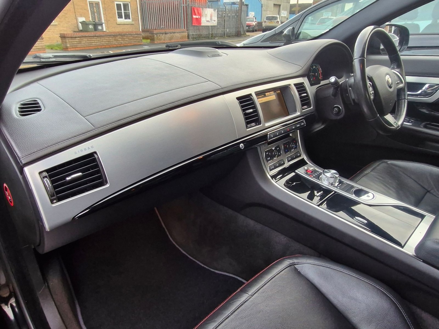 Used Jaguar XF 2015 for sale - 77239575: Photo 6