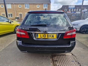 Used Mercedes-Benz E Class 2012 for sale - 78175819: Photo