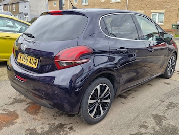 Used Peugeot 208 2018 for sale - 77600523: Photo