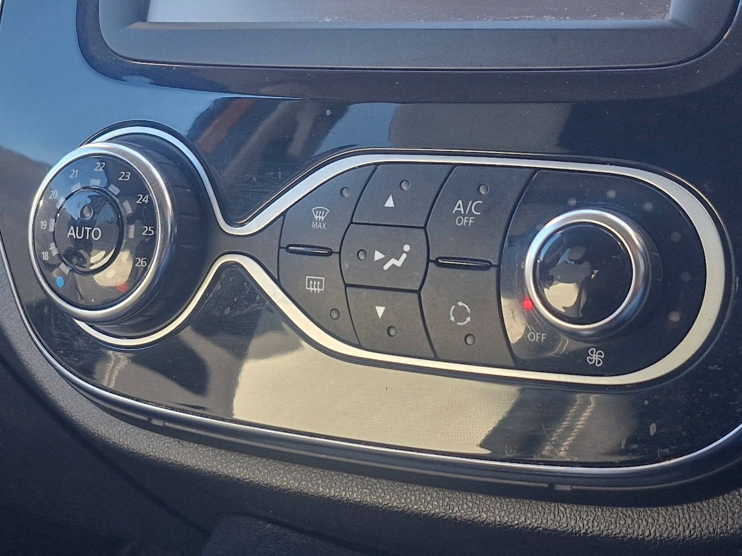 Used Renault Captur 2018 for sale - 77927544: Photo 19