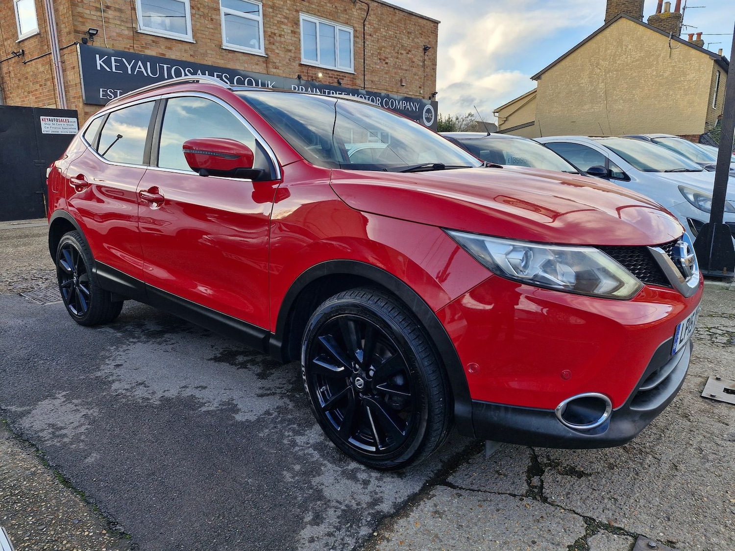 Used Nissan Qashqai 2015 for sale - 77771415: Photo 2