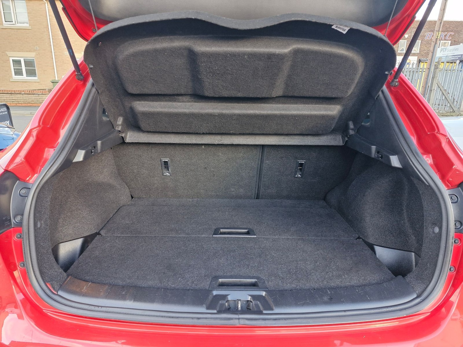 Used Nissan Qashqai 2015 for sale - 77771415: Photo 6