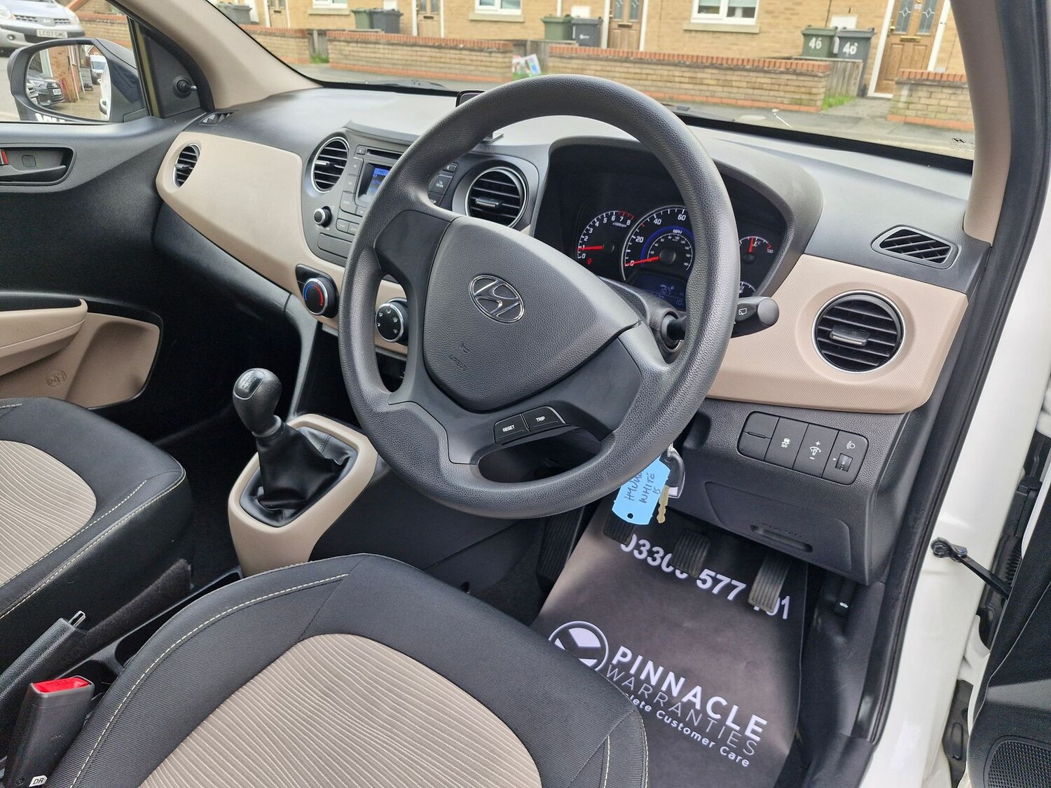 Used Hyundai i10 2015 for sale - 77810327: Photo 11