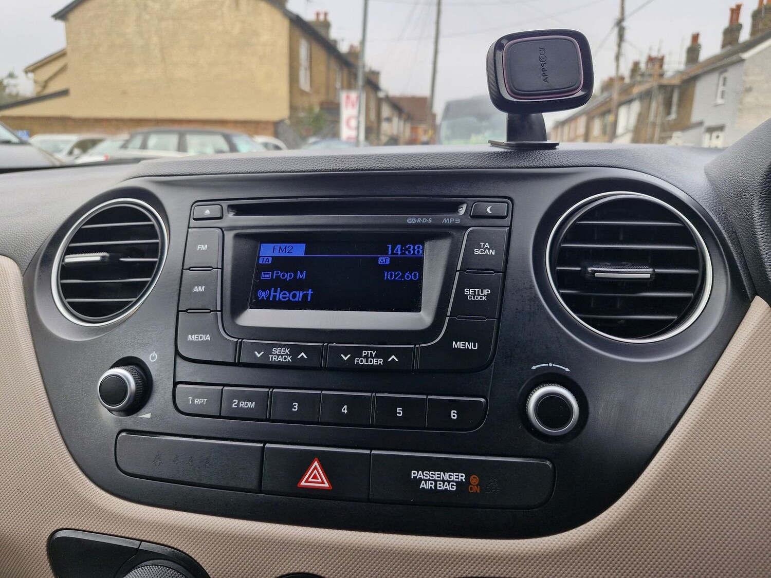 Used Hyundai i10 2015 for sale - 77810327: Photo 16