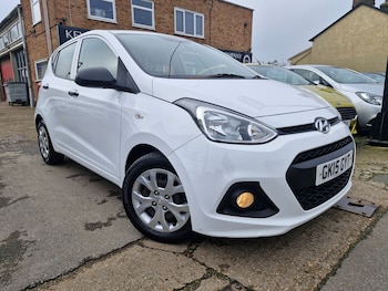 Used Hyundai i10 2015 for sale - 77810327: Photo