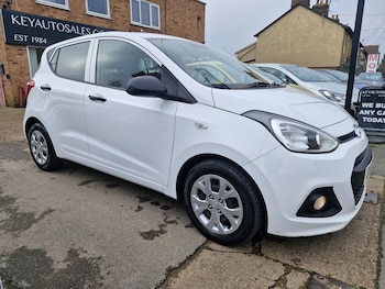 Used Hyundai i10 2015 for sale - 77810327: Photo