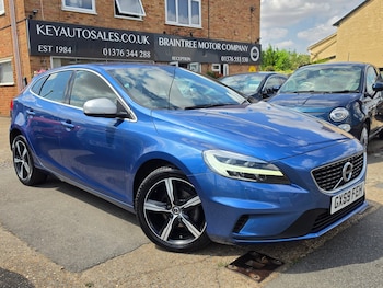 Used Volvo V40 2019 for sale - 79164180: Photo