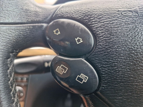 Used Mercedes-Benz E Class 2009 for sale - 75636921: Photo 12
