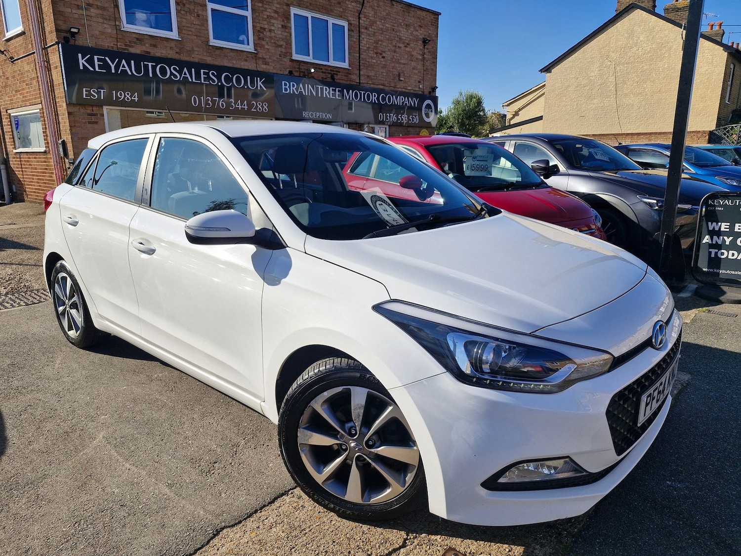 Used Hyundai i20 2015 for sale - 76387513: Photo 1