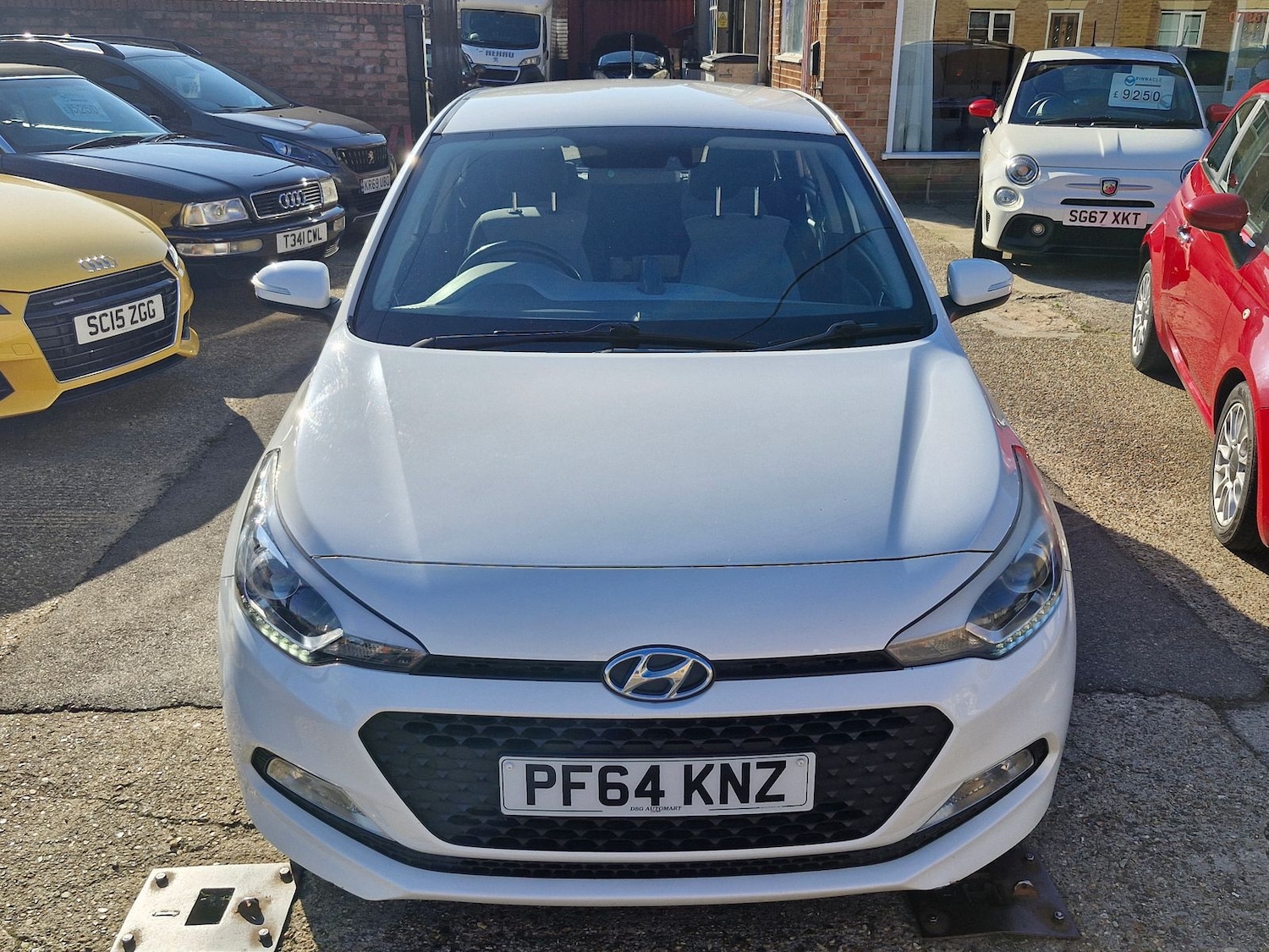 Used Hyundai i20 2015 for sale - 76387513: Photo 11