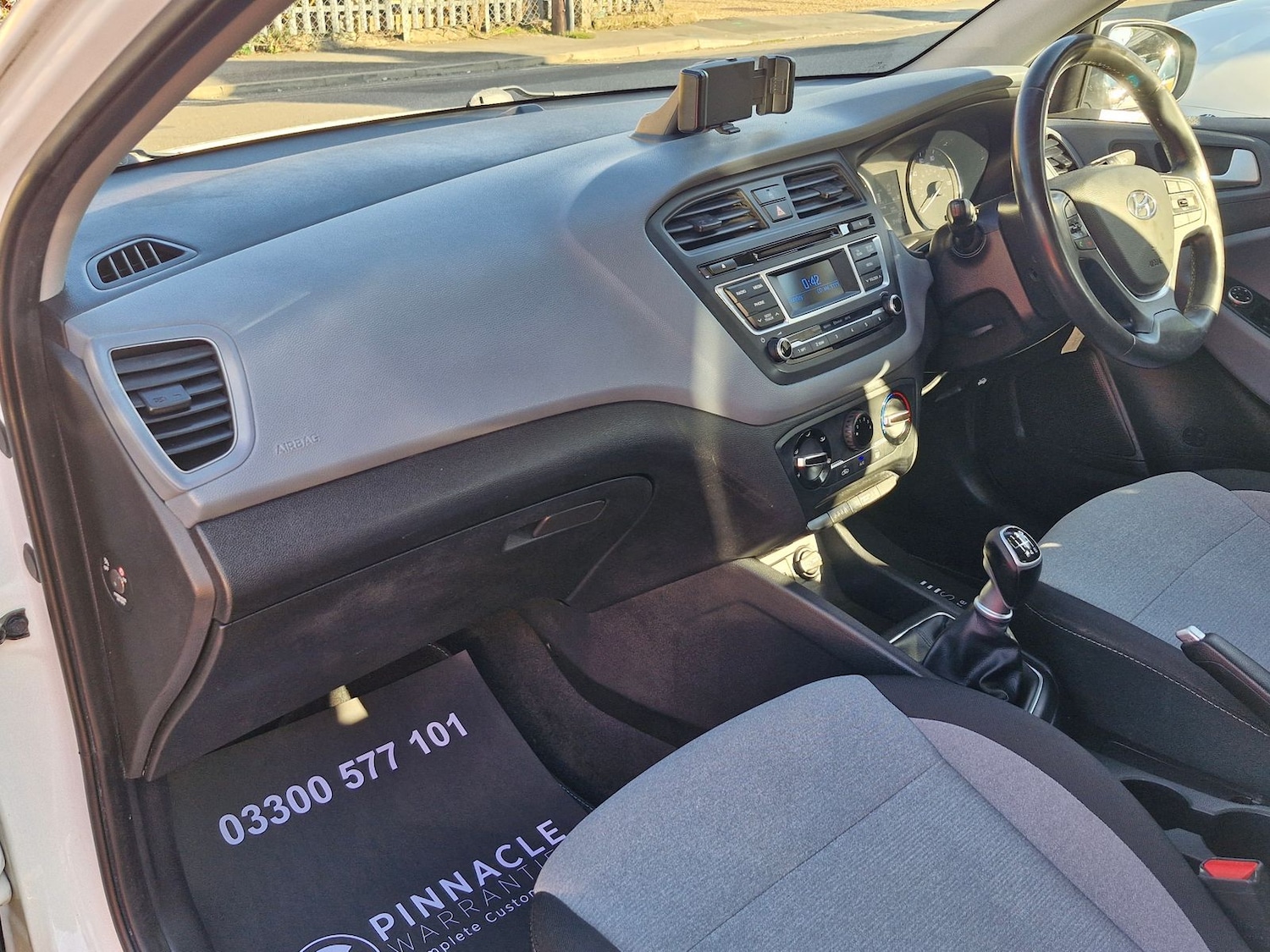 Used Hyundai i20 2015 for sale - 76387513: Photo 14