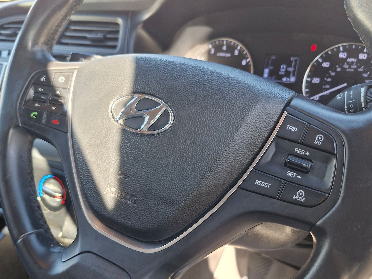 Used Hyundai i20 2015 for sale - 76387513: Photo 18