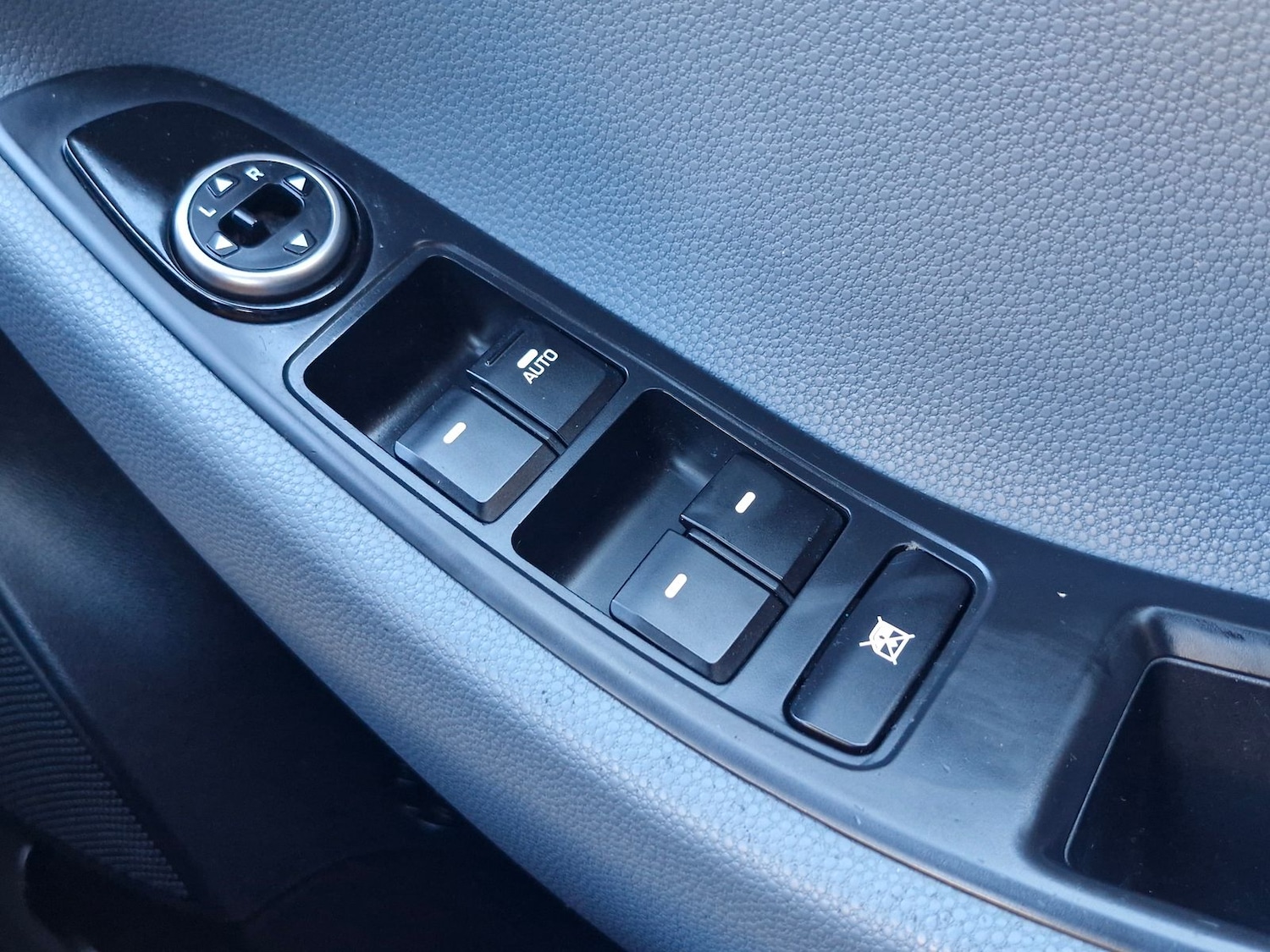 Used Hyundai i20 2015 for sale - 76387513: Photo 24