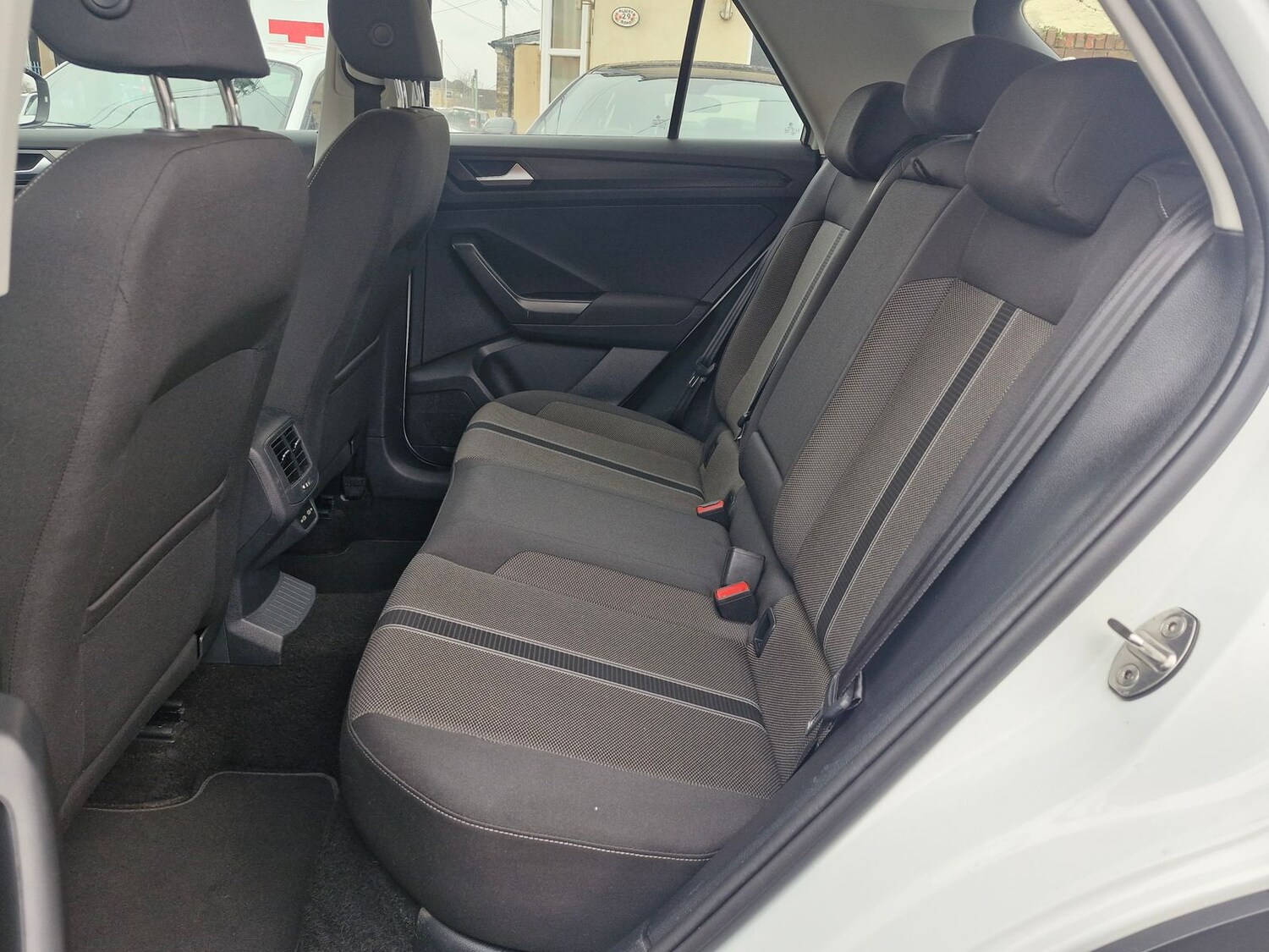 Used Volkswagen T-Roc 2021 for sale - 77365624: Photo 18