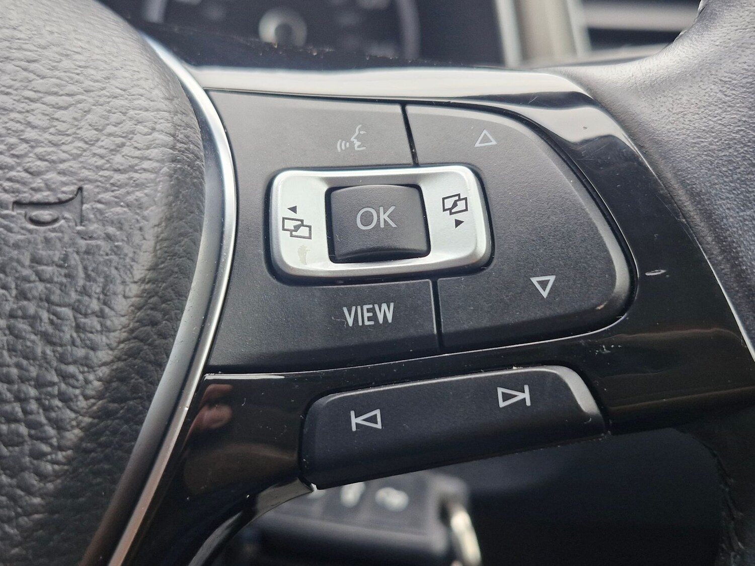 Used Volkswagen T-Roc 2021 for sale - 77365624: Photo 22