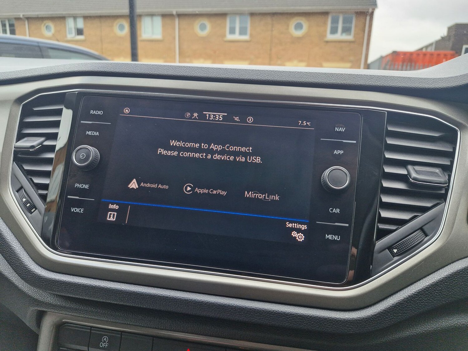 Used Volkswagen T-Roc 2021 for sale - 77365624: Photo 27