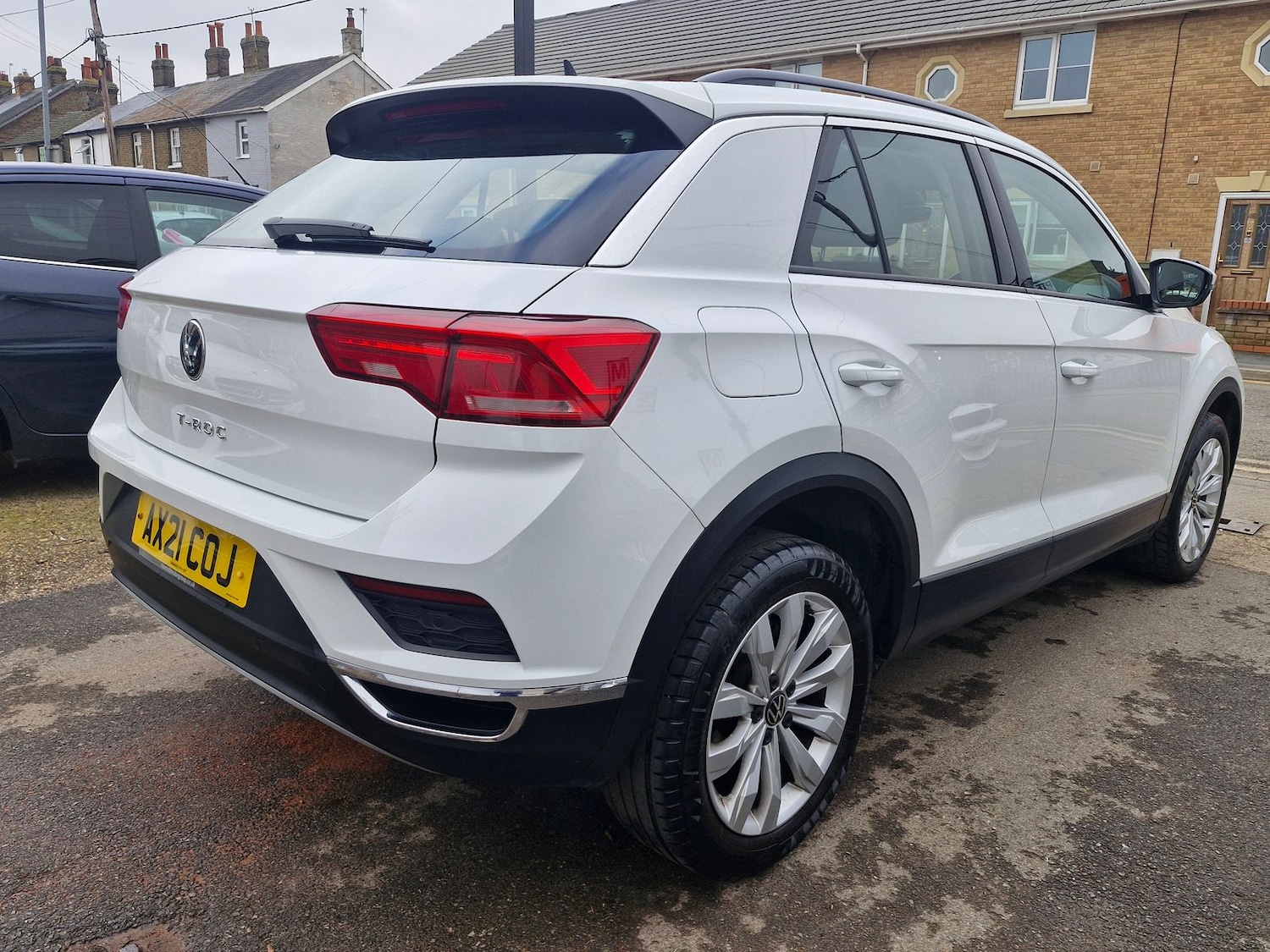 Used Volkswagen T-Roc 2021 for sale - 77365624: Photo 3