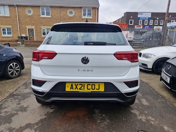 Used Volkswagen T-Roc 2021 for sale - 77365624: Photo