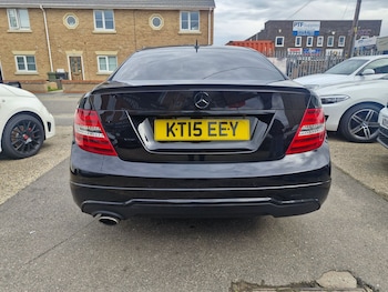 Used Mercedes-Benz C Class 2015 for sale - 76474812: Photo
