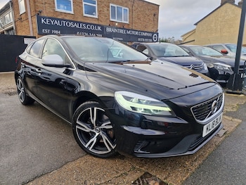 Used Volvo V40 2018 for sale - 79252898: Photo