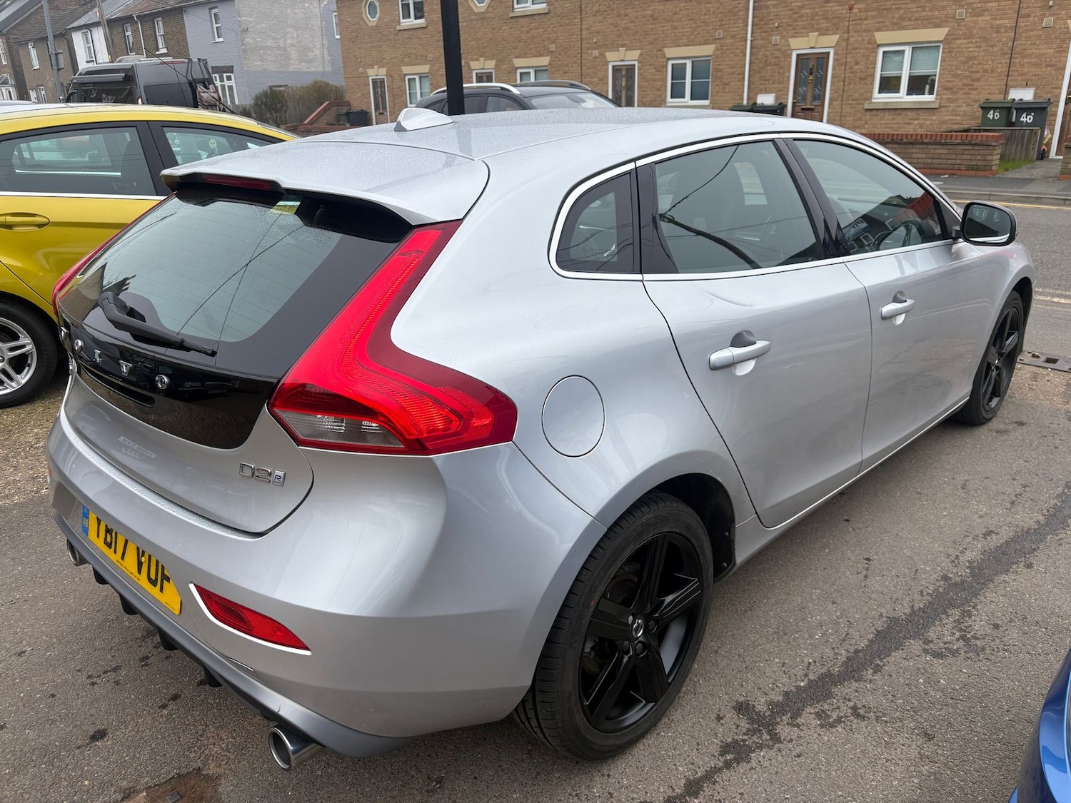 Used Volvo V40 2017 for sale - 77526245: Photo 2