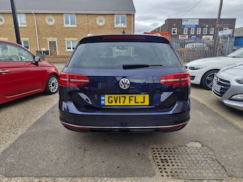 Used Volkswagen Passat 2017 for sale - 76044235: Photo 3