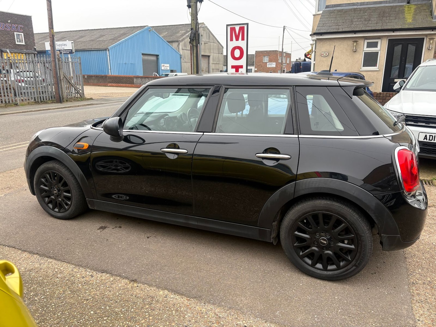 Used MINI Hatch 2014 for sale - 76966937: Photo 2