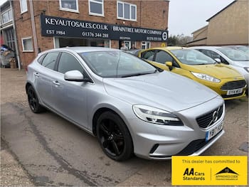 Used Volvo V40 2017 for sale - 79761416: Photo