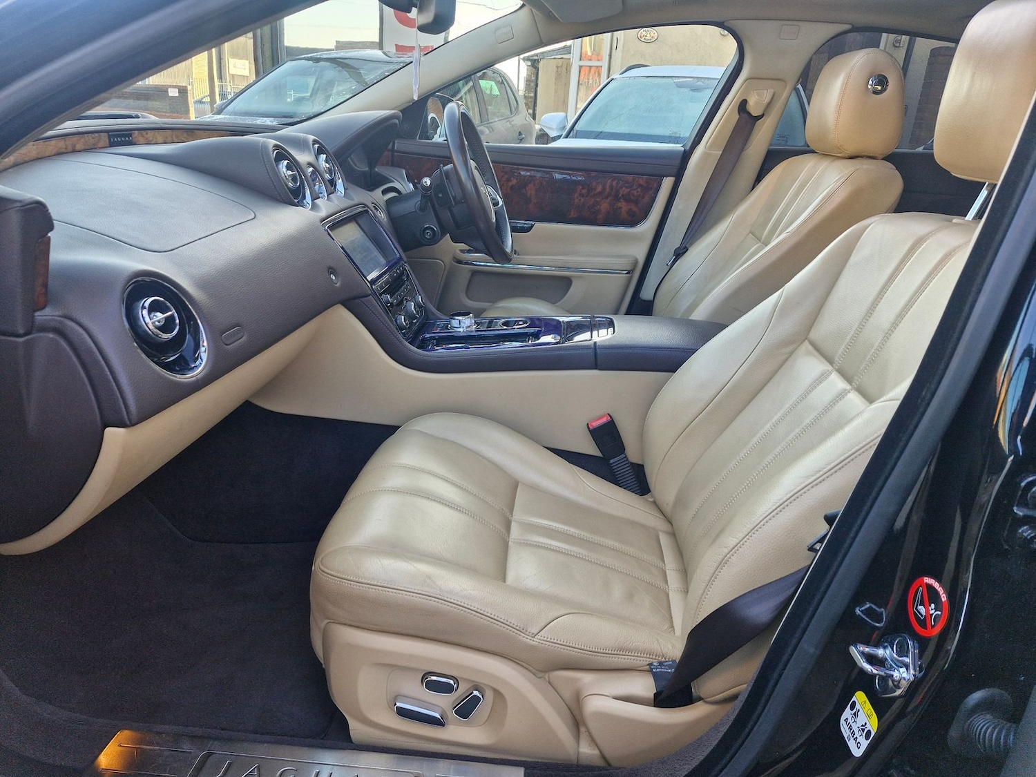 Used Jaguar XJ 2010 for sale - 76717518: Photo 13