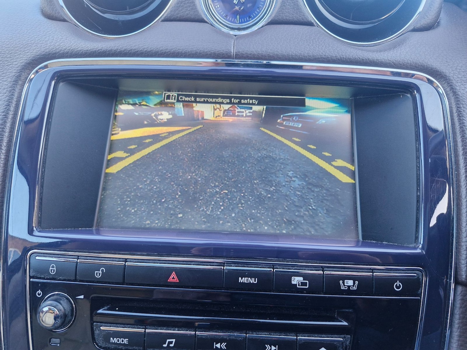 Used Jaguar XJ 2010 for sale - 76717518: Photo 23