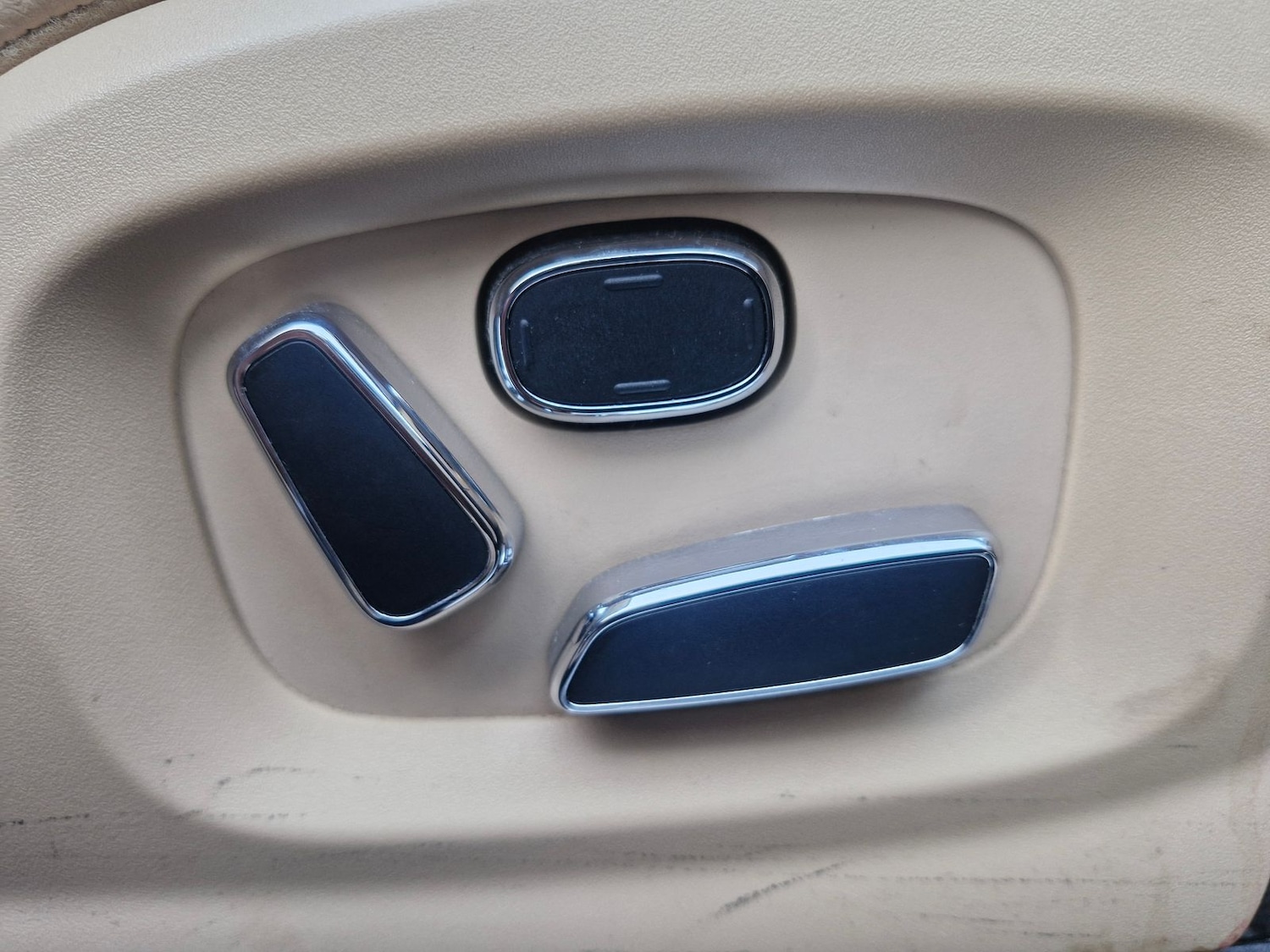 Used Jaguar XJ 2010 for sale - 76717518: Photo 25