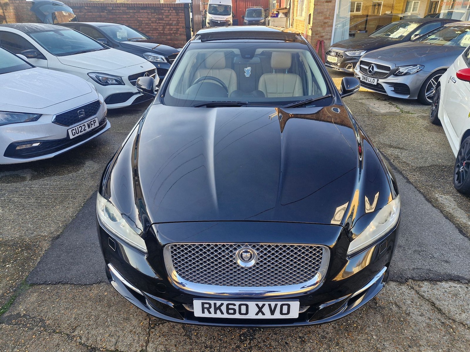 Used Jaguar XJ 2010 for sale - 76717518: Photo 9