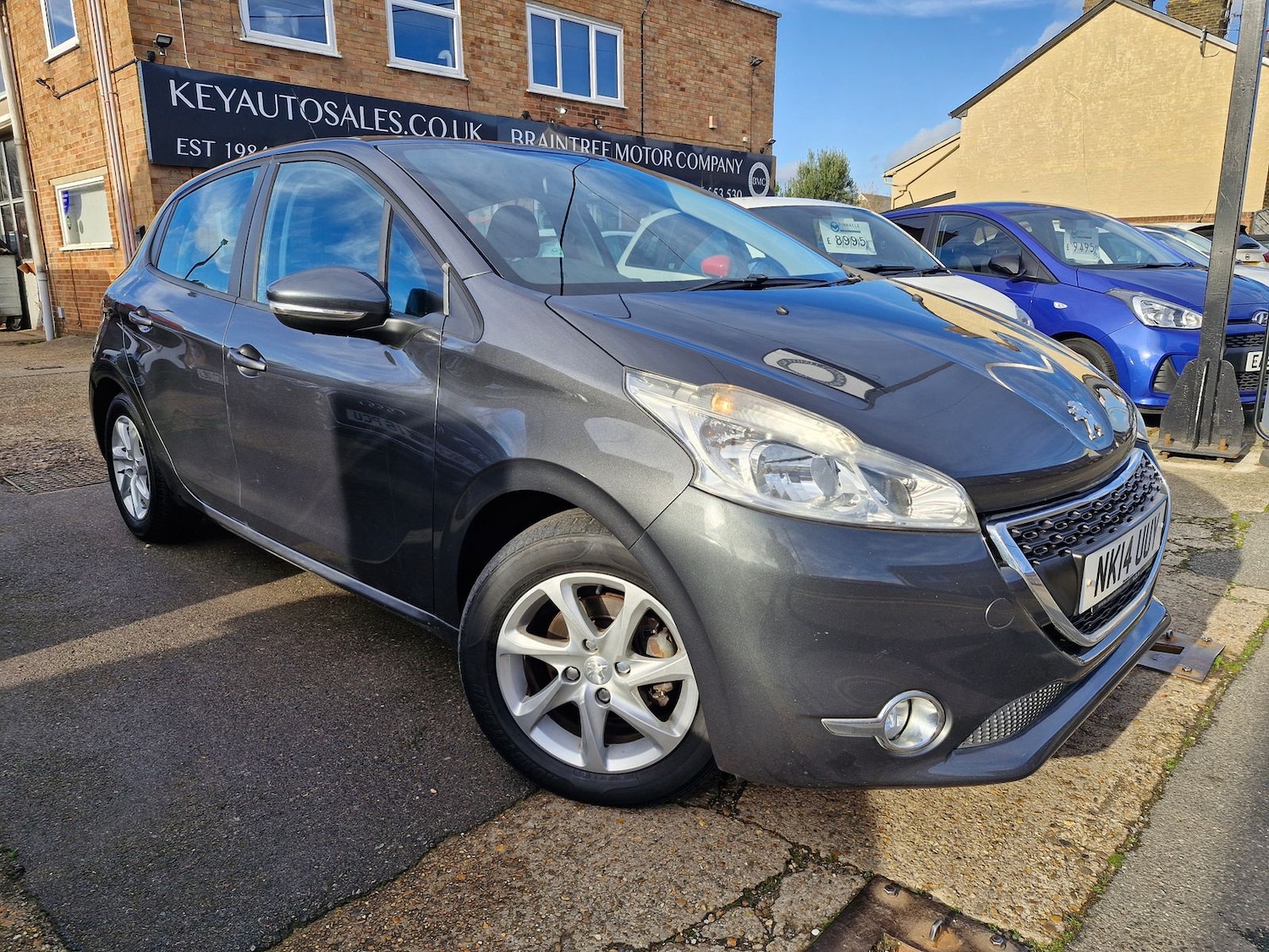 Used Peugeot 208 2014 for sale - 76563610: Photo 1