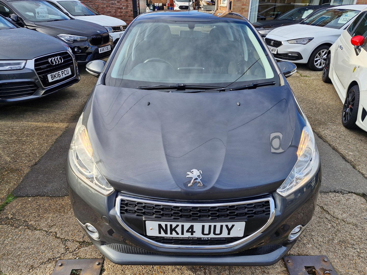 Used Peugeot 208 2014 for sale - 76563610: Photo 12