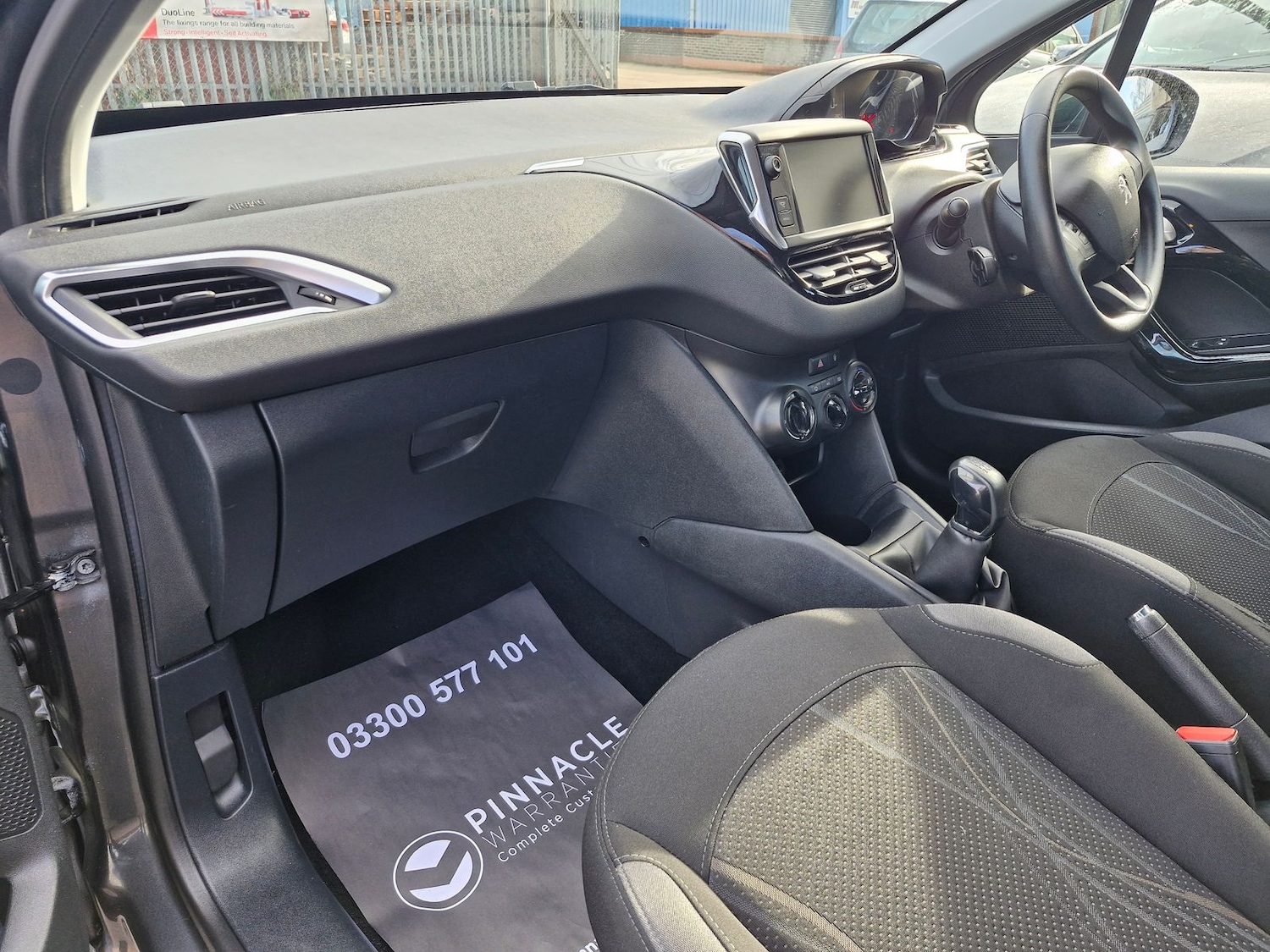 Used Peugeot 208 2014 for sale - 76563610: Photo 16