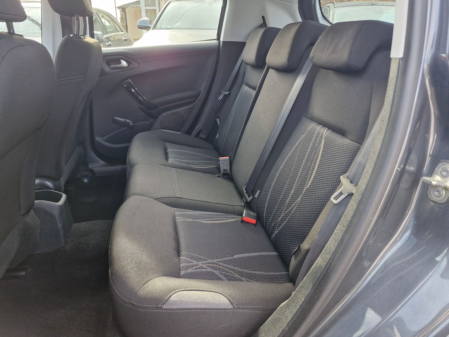 Used Peugeot 208 2014 for sale - 76563610: Photo 19