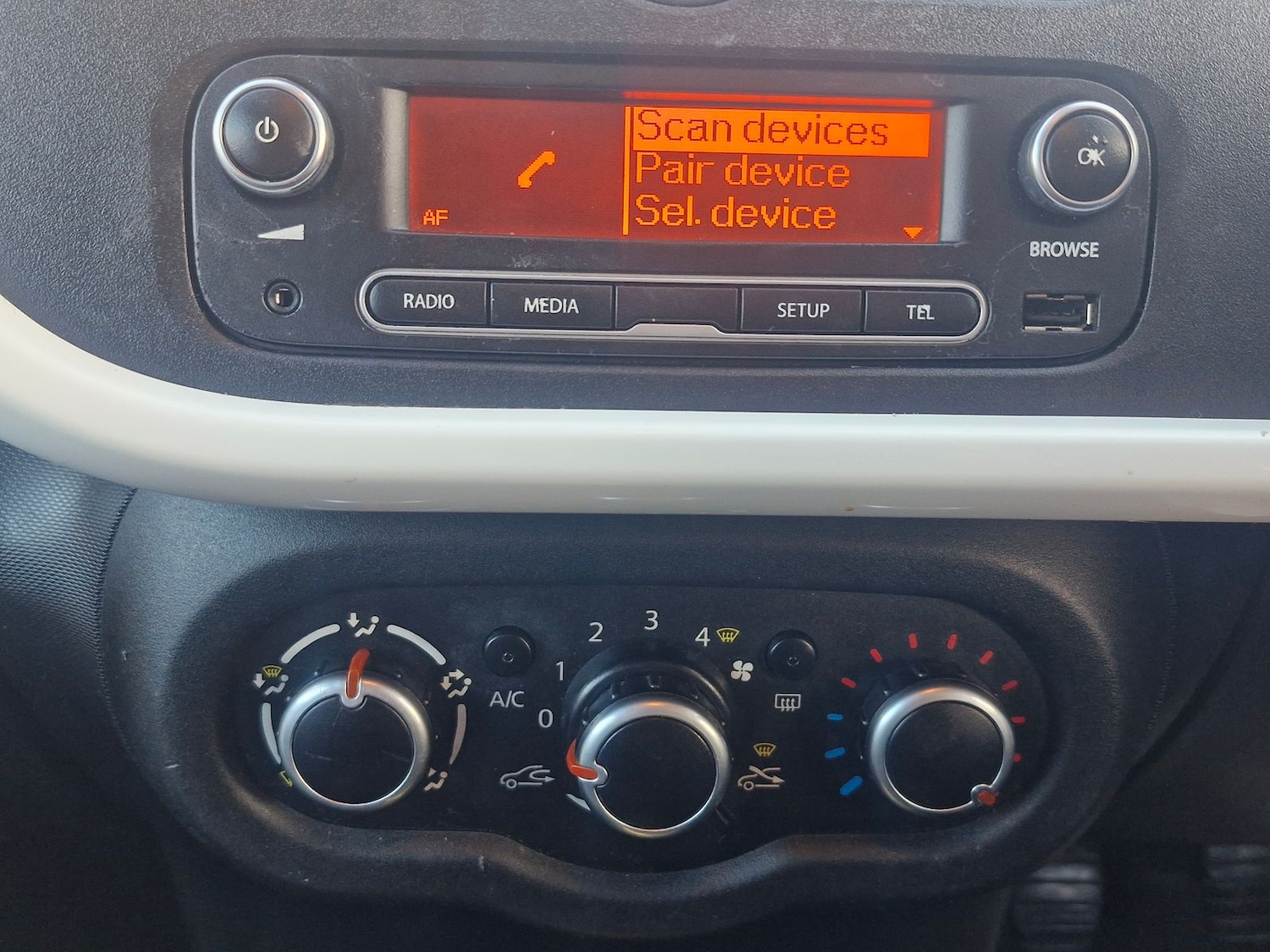 Used Renault Twingo 2015 for sale - 76888988: Photo 14