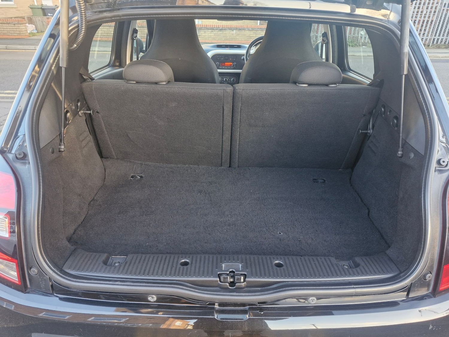 Used Renault Twingo 2015 for sale - 76888988: Photo 5