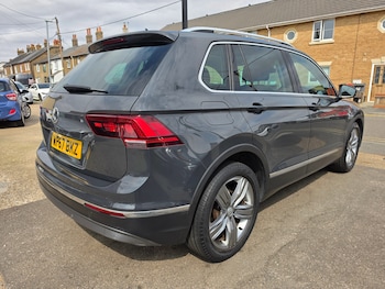 Used Volkswagen Tiguan 2017 for sale - 79522647: Photo