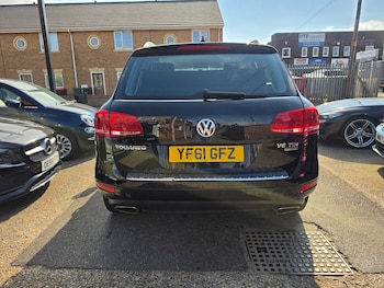 Used Volkswagen Touareg 2011 for sale - 79218733: Photo